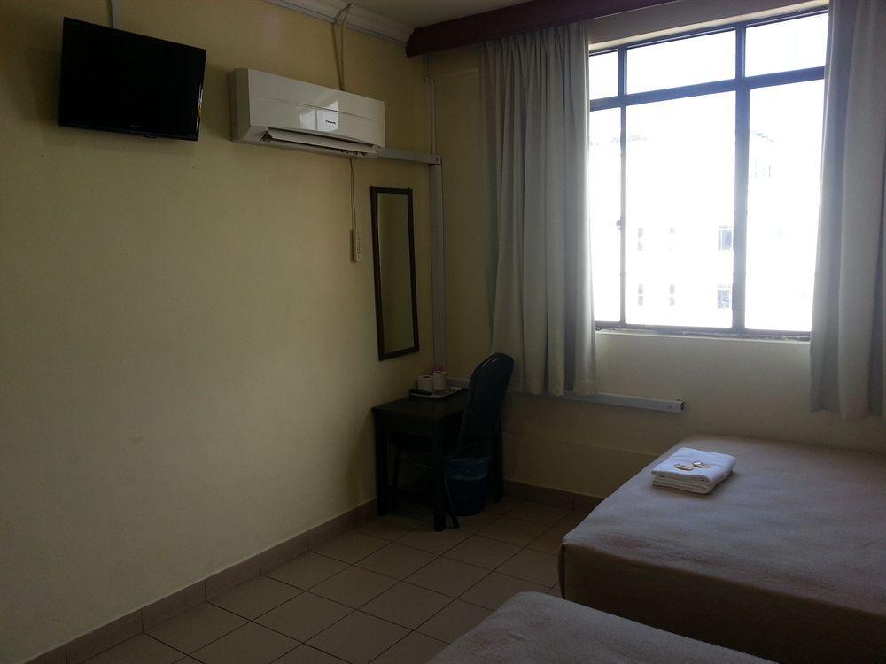 Hotel Iskandar Kota Kinabalu Extérieur photo