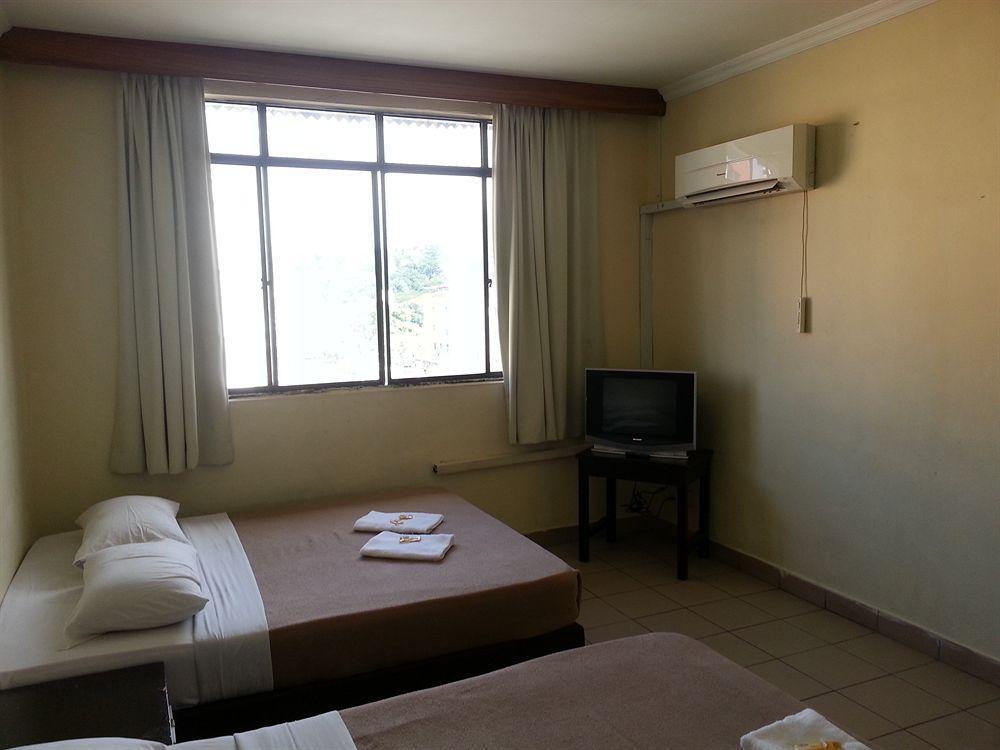 Hotel Iskandar Kota Kinabalu Extérieur photo